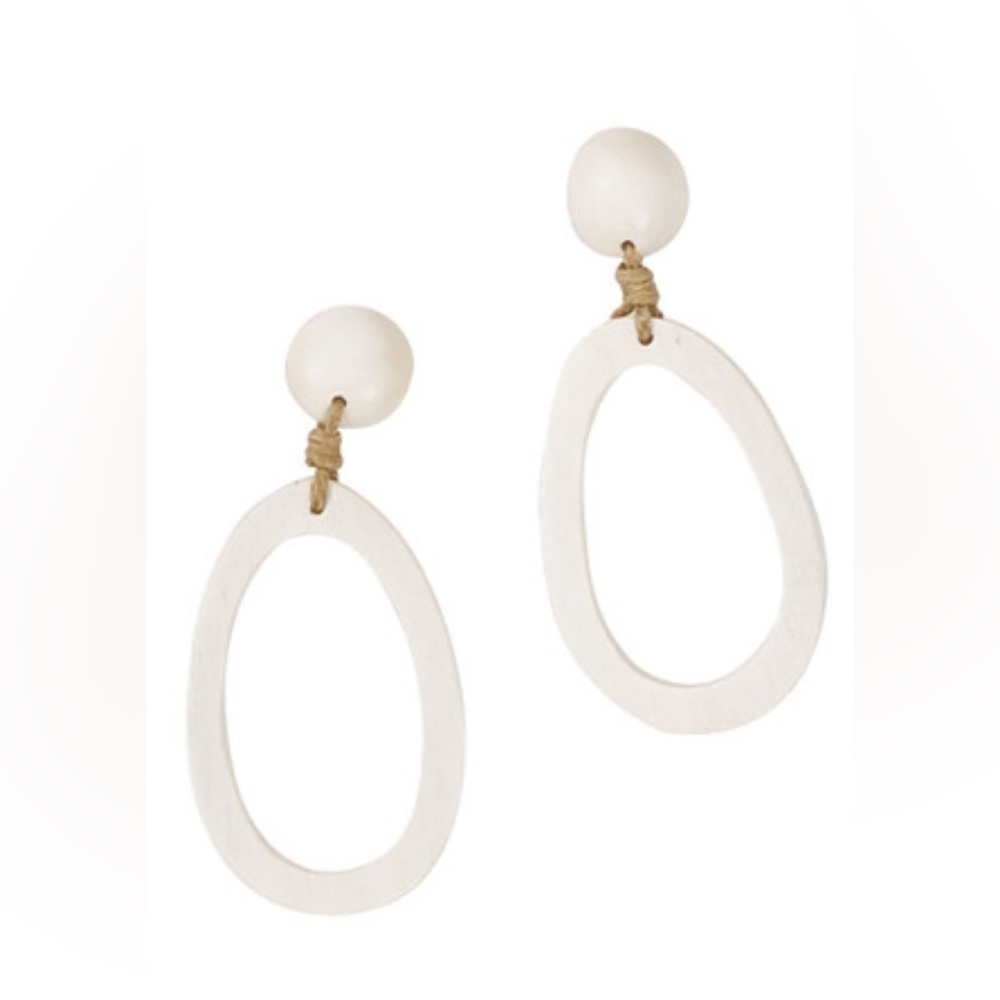 NWT Holiday boho Samana teardrop earrings​